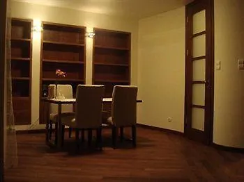 Szucha Apartment Warschau