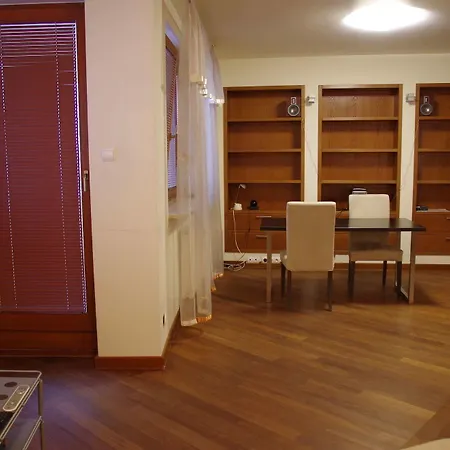 Apartment Szucha *